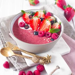 Oatsome Smoothie Bowl - Alice im Beerenland